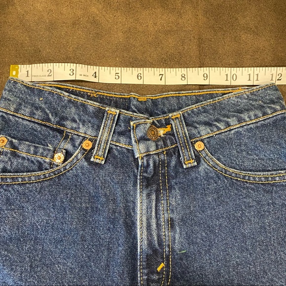 Vintage Levi’s 512 Red Tab high waisted denim shorts, original tags attached - Picture 8 of 15
